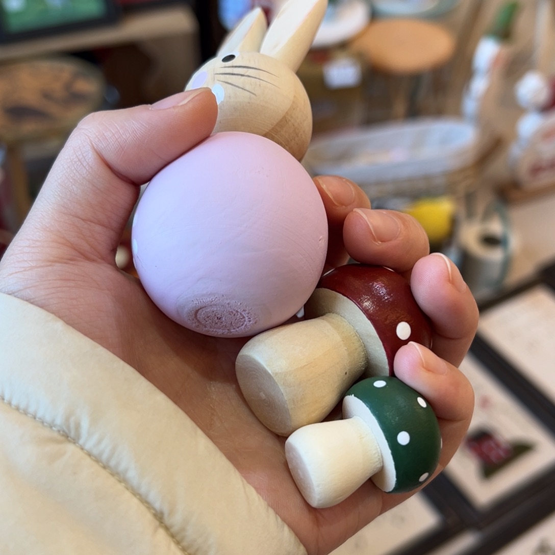 有机玻璃妮妮摆件