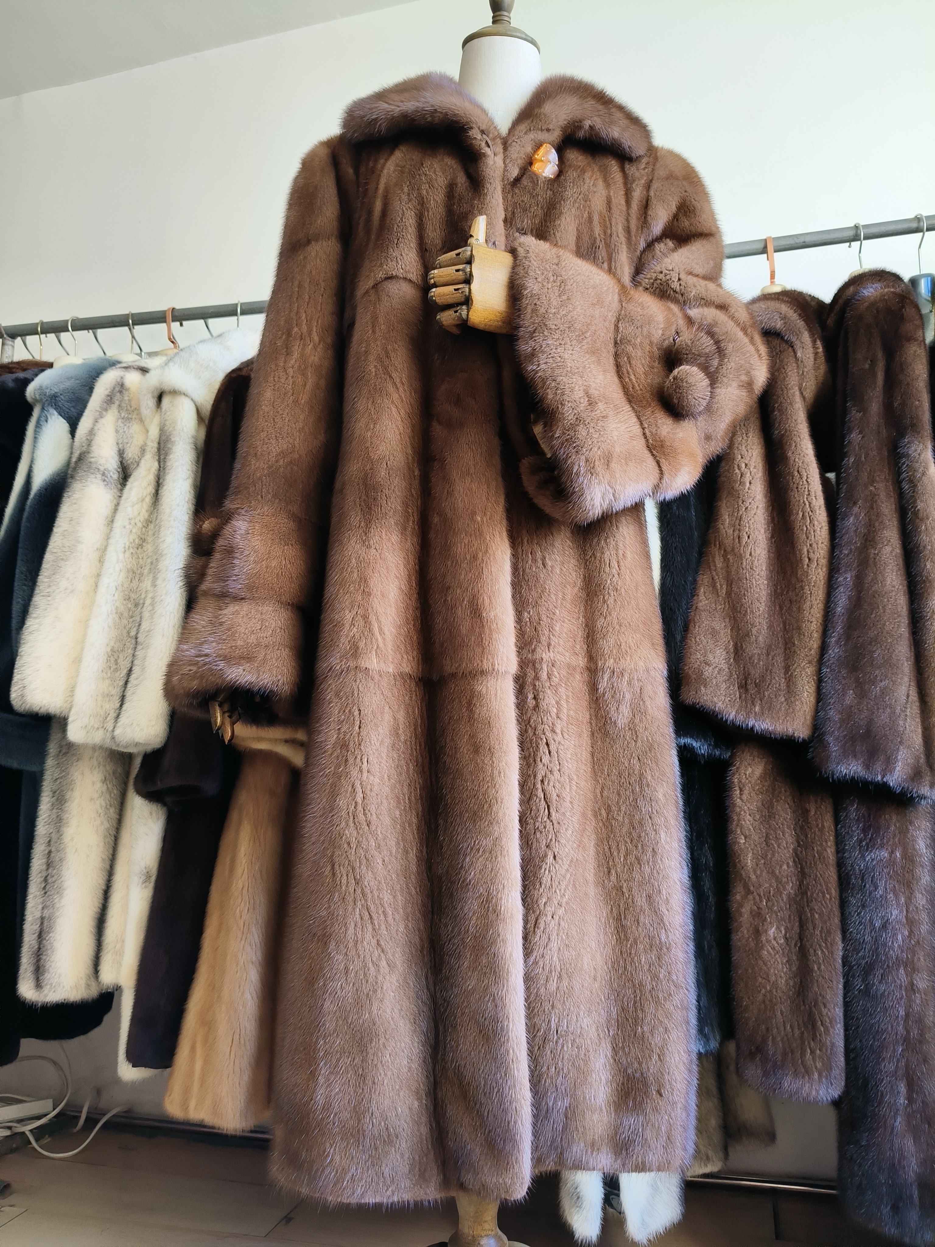 咖啡色貂皮大衣女长款整貂领款 胸围116衣长110