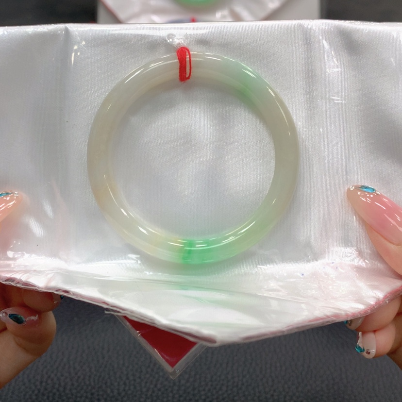 【闪购商品】翡翠手镯未镶嵌金*圈翡翠