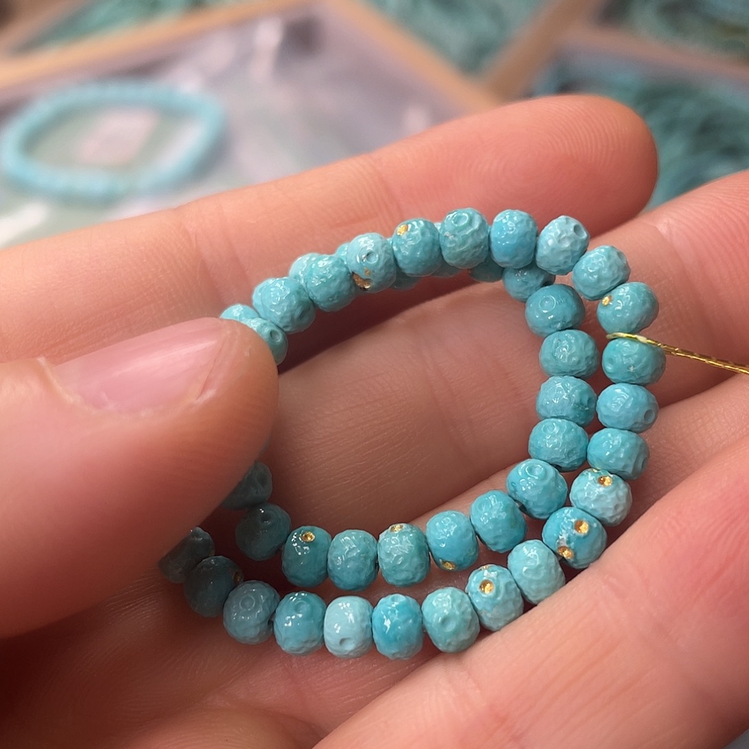 绿松石未镶嵌颈饰