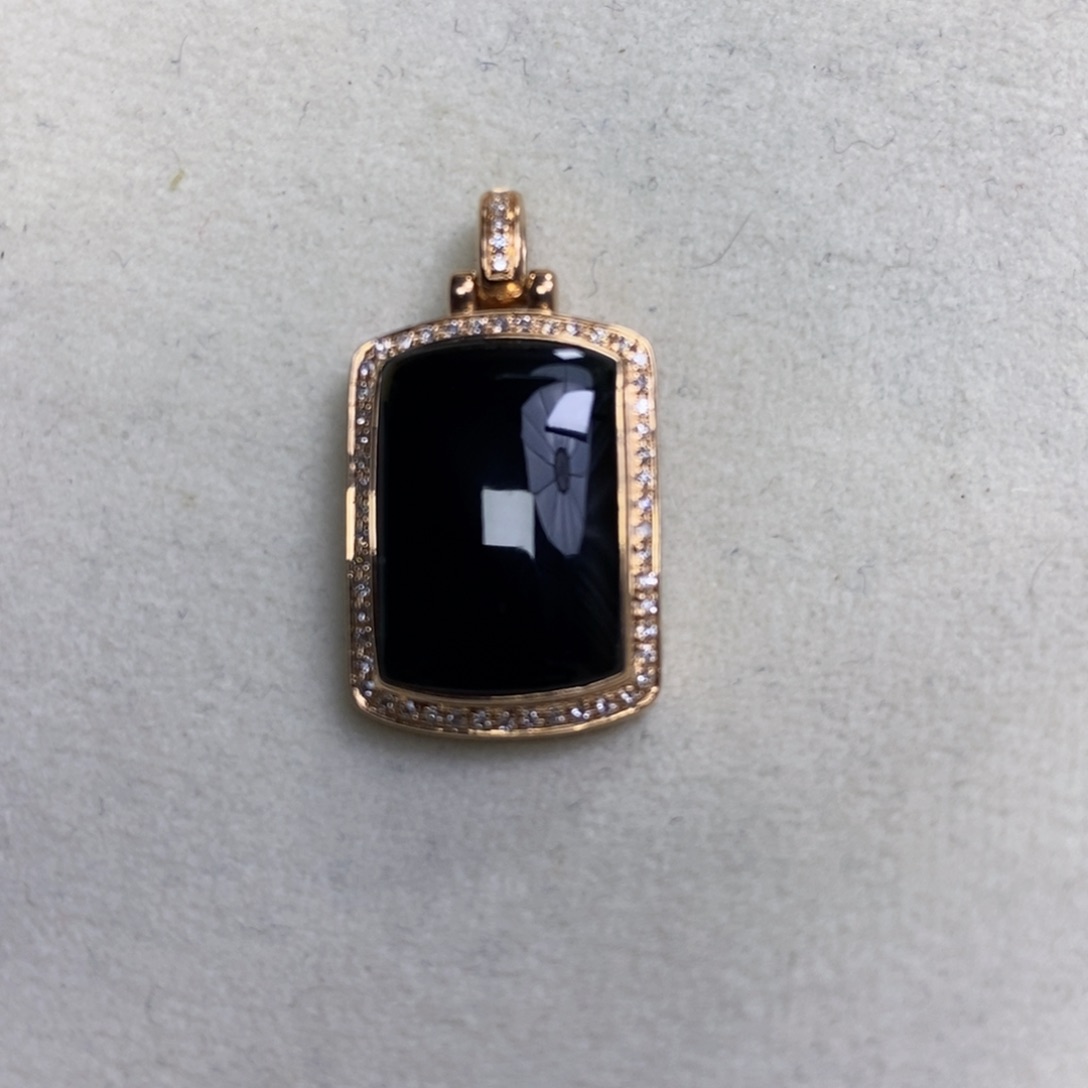 翡翠颈饰18K金镶嵌云*雪墨翠吊坠