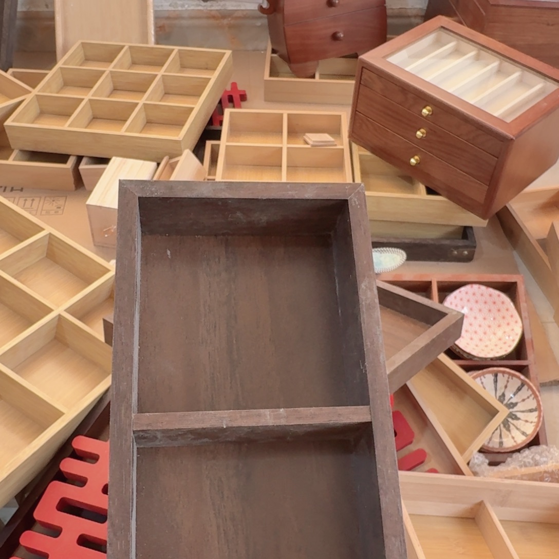 胡桃色二宫格微瑕拍下，不退不换