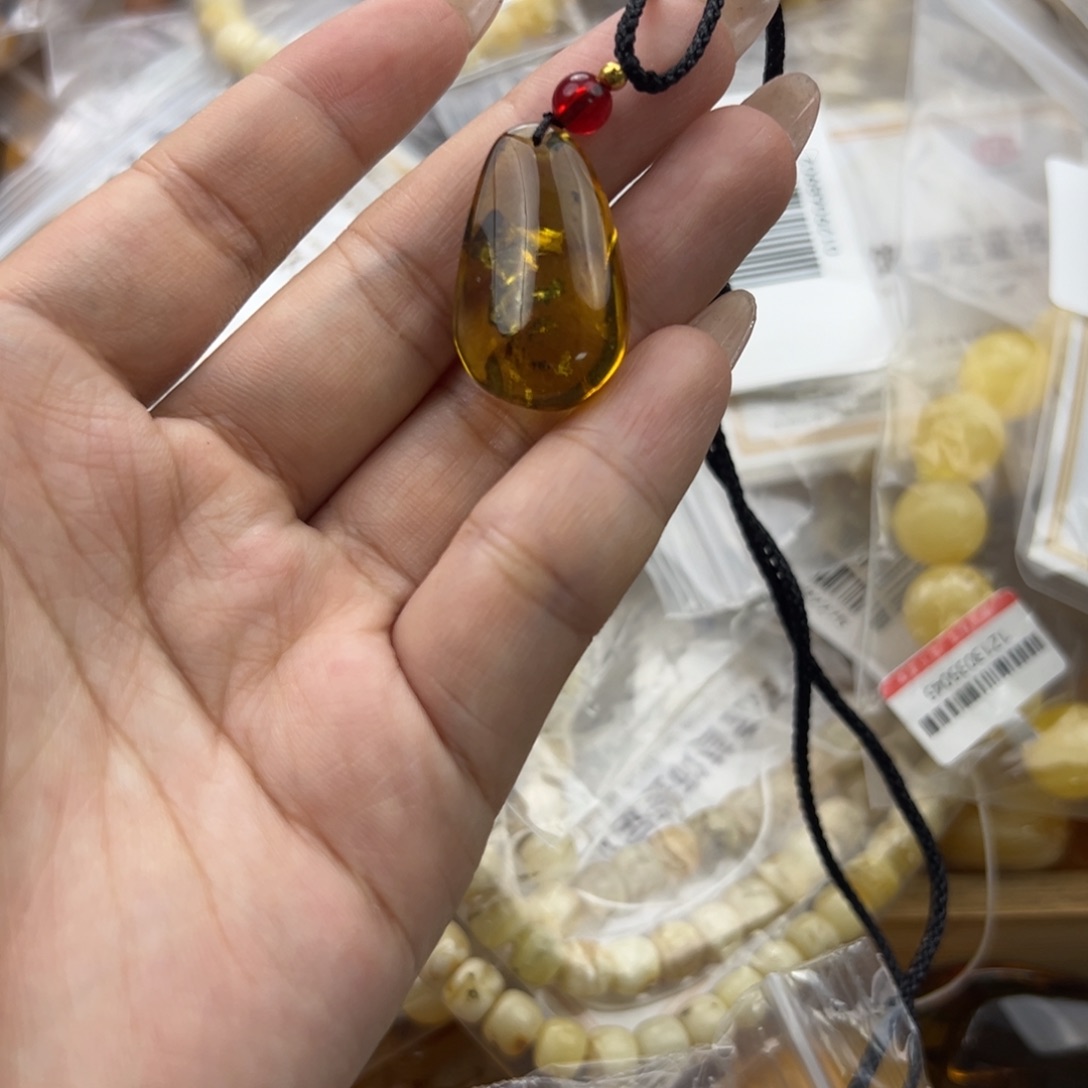 琥珀珠宝奇石未镶嵌