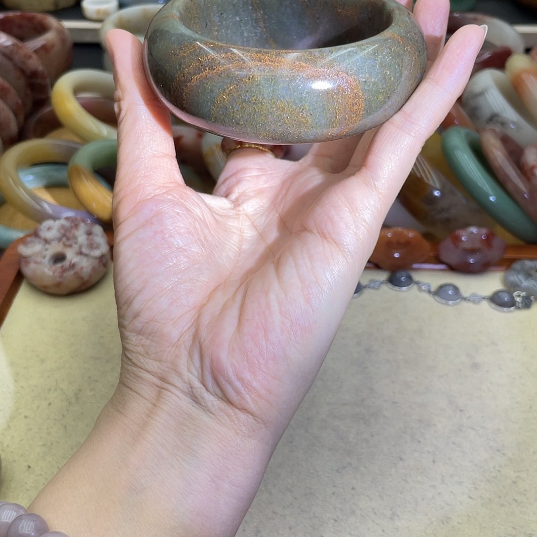 石英质玉圈口齐全未镶嵌