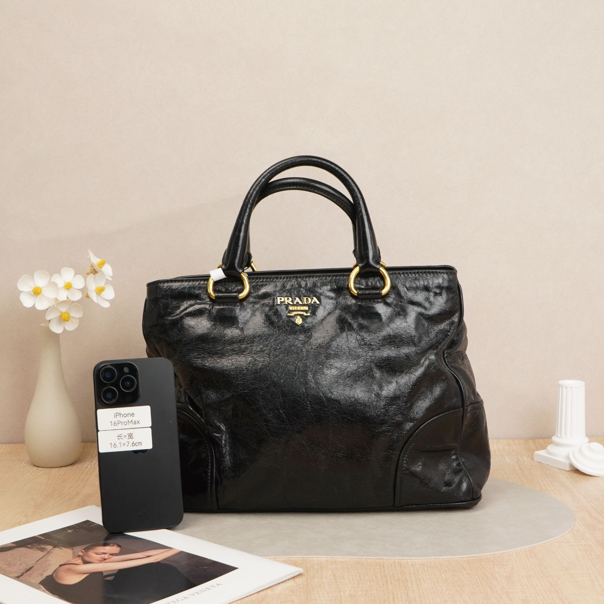 95新 Prada/普拉达  普拉达手提托特中号黑色油蜡皮/DS027924