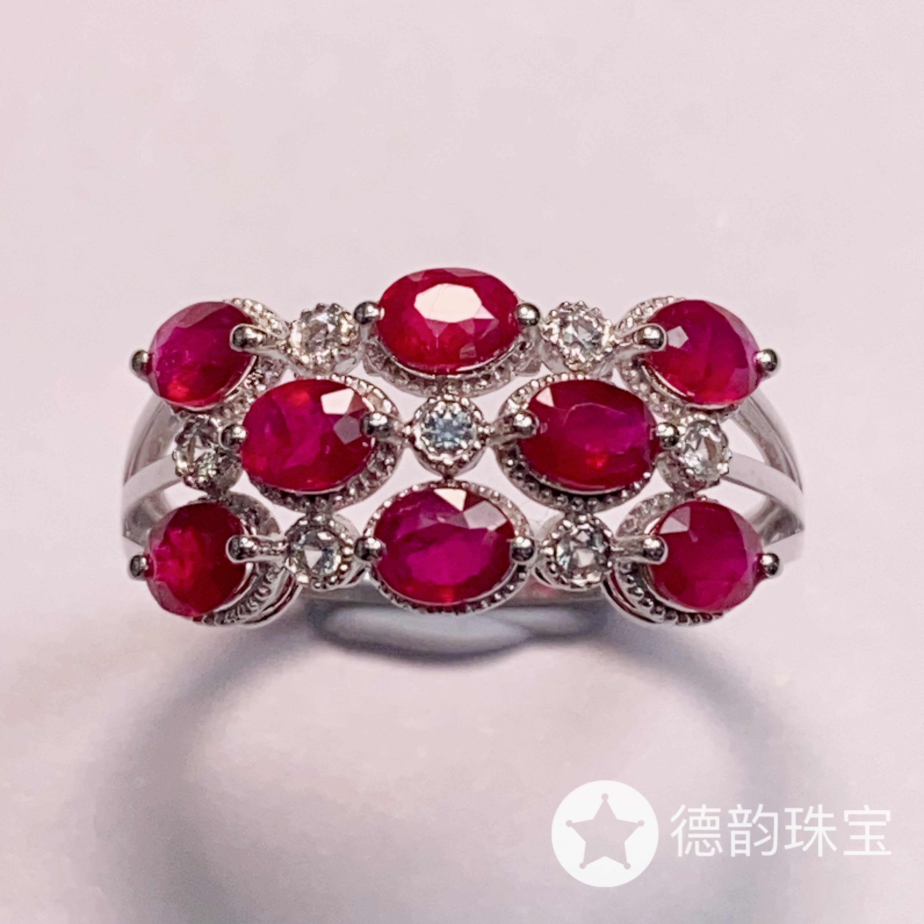 18K金镶嵌红宝石戒指