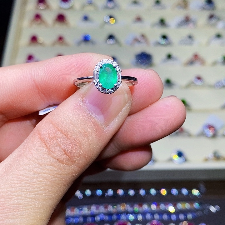 祖母绿戒指银S925镶嵌多*11111