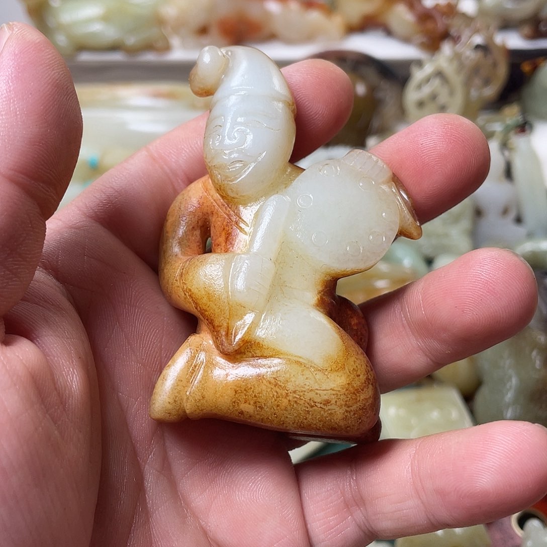 心***忍和田玉未镶嵌颈饰