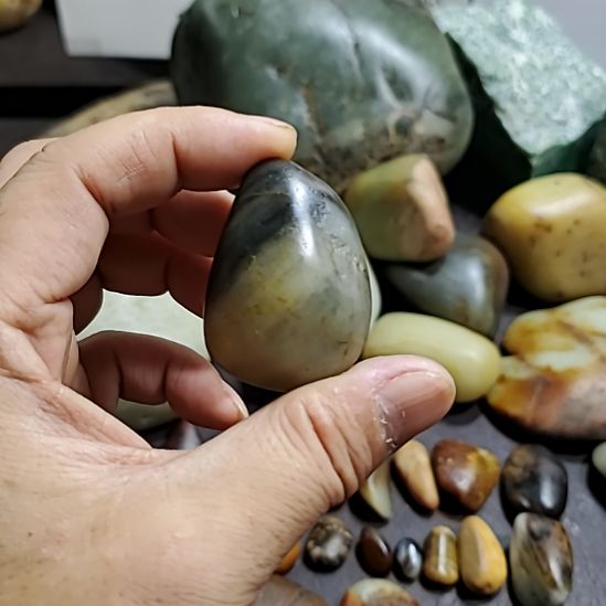 和田玉（糖玉）未镶嵌挂件
