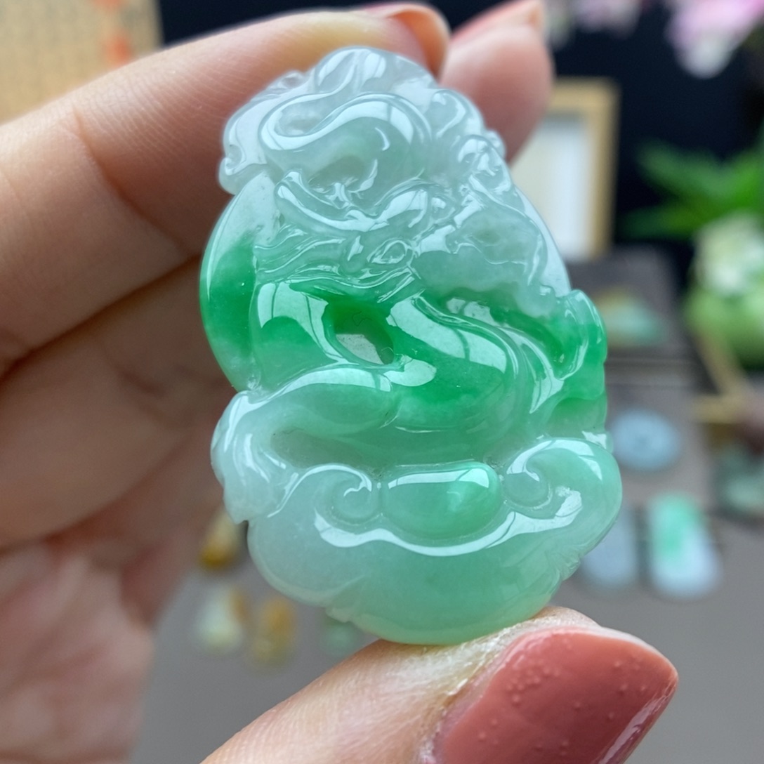 翡翠未镶嵌颈饰吊坠32