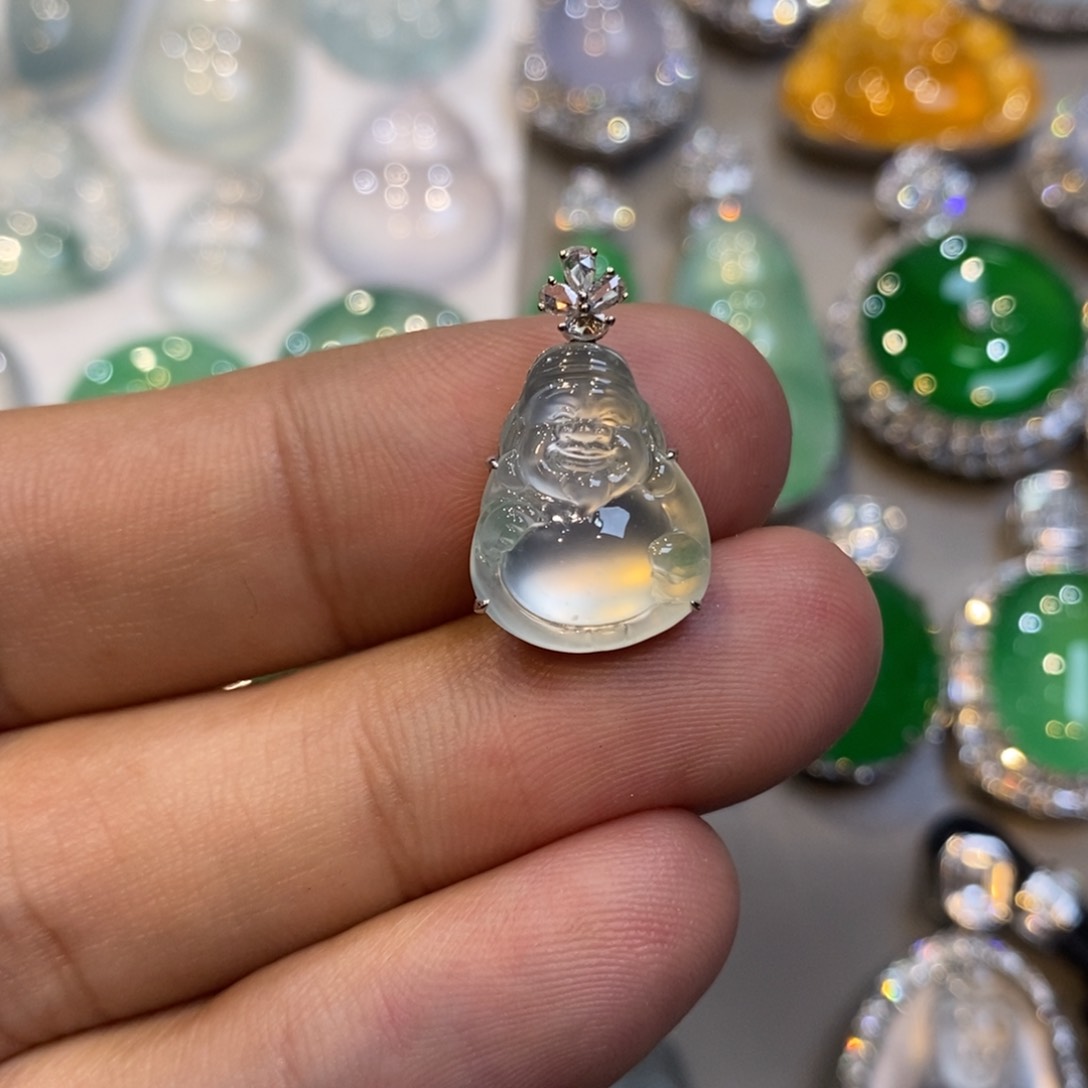 翡翠吊坠(不含链)18K金镶嵌