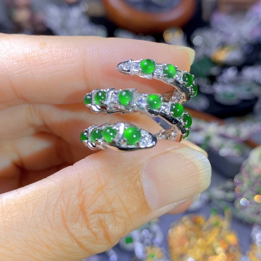 翡翠颈饰银S925镶嵌天然翡翠