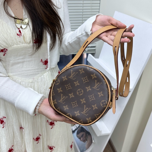 95新 LouisVuitton/路易威登 95新小圆饼单肩斜挎包