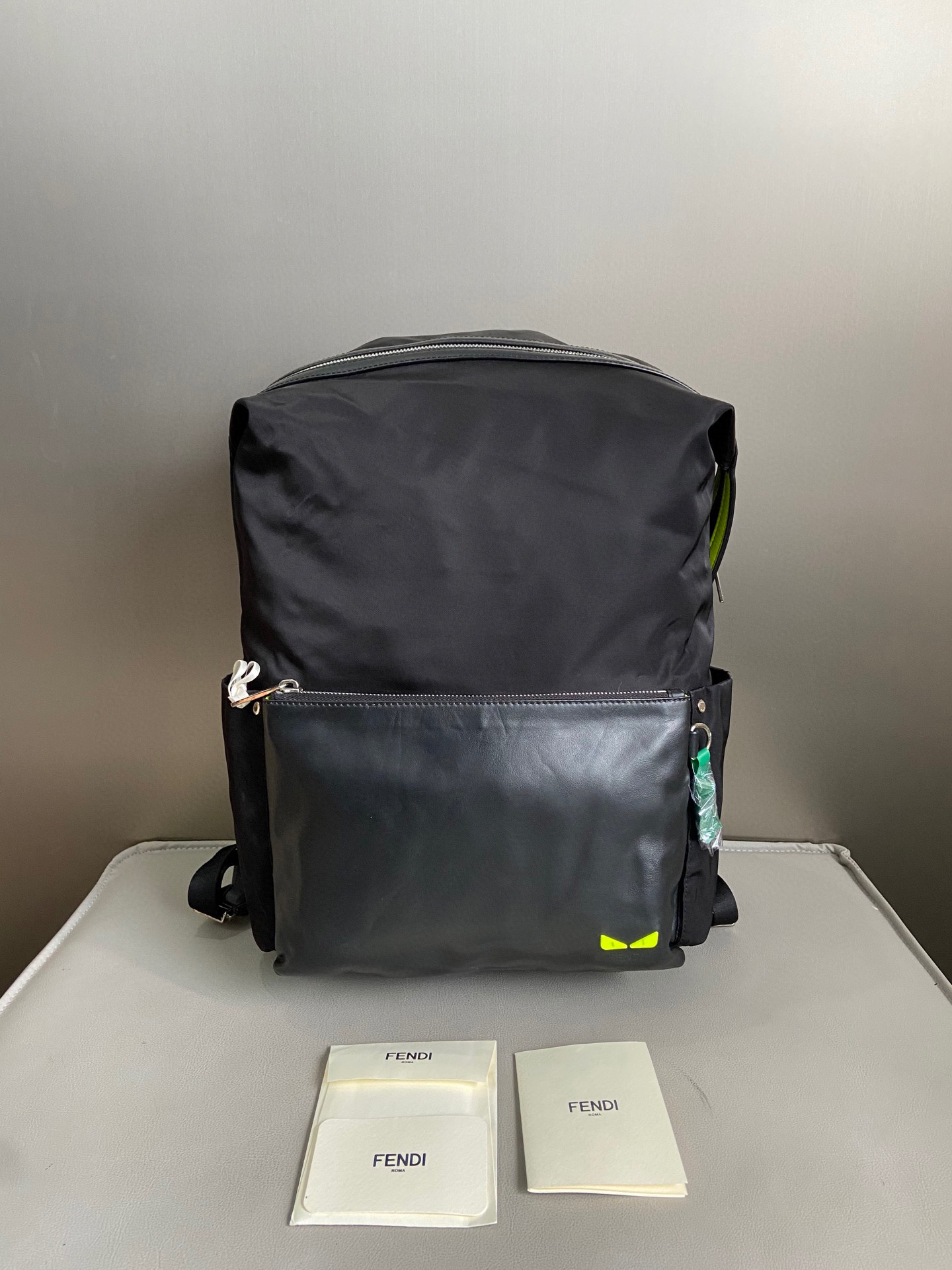 95新 FENDI/芬迪 黑色尼龙帆布拼皮双肩包背包jm014