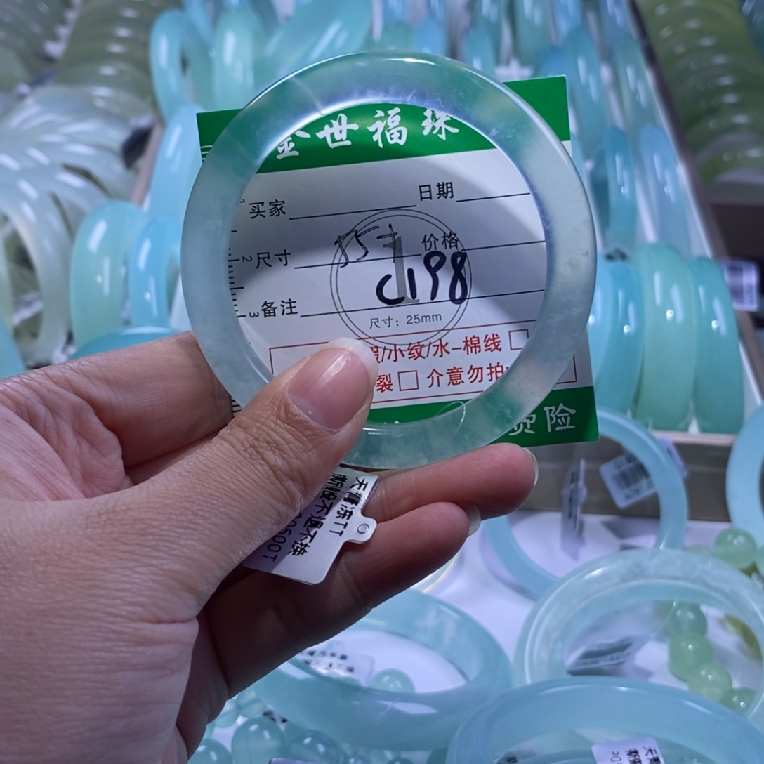 甜***圈蛇纹石玉未镶嵌手镯