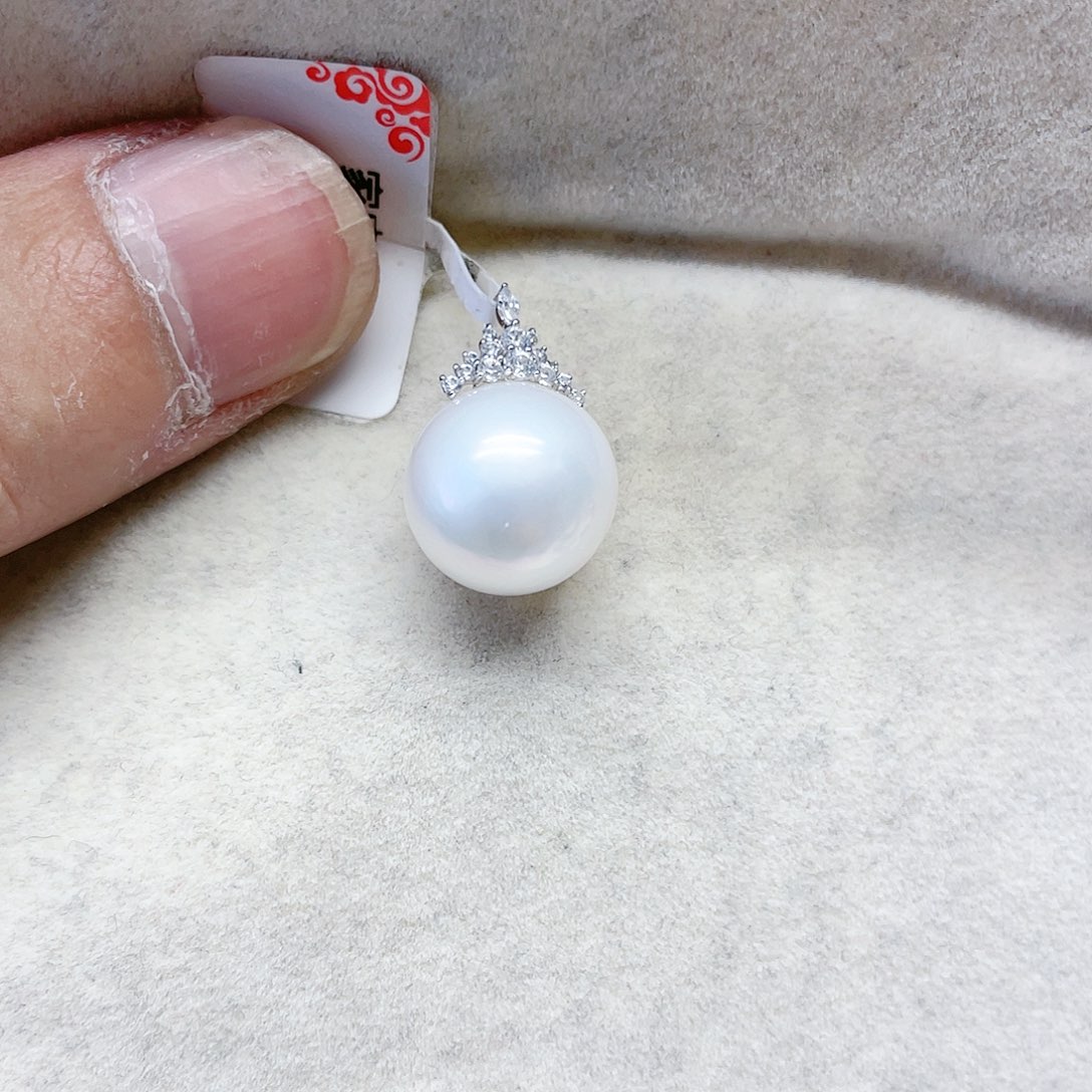 海水珍珠颈饰18K金镶嵌