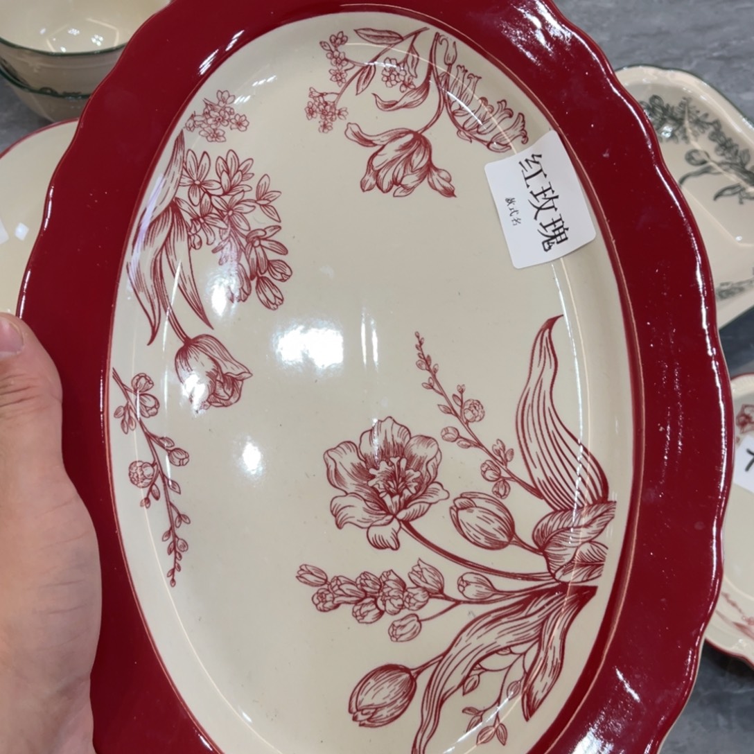 陶瓷微瑕餐具介意勿拍，满18飞！