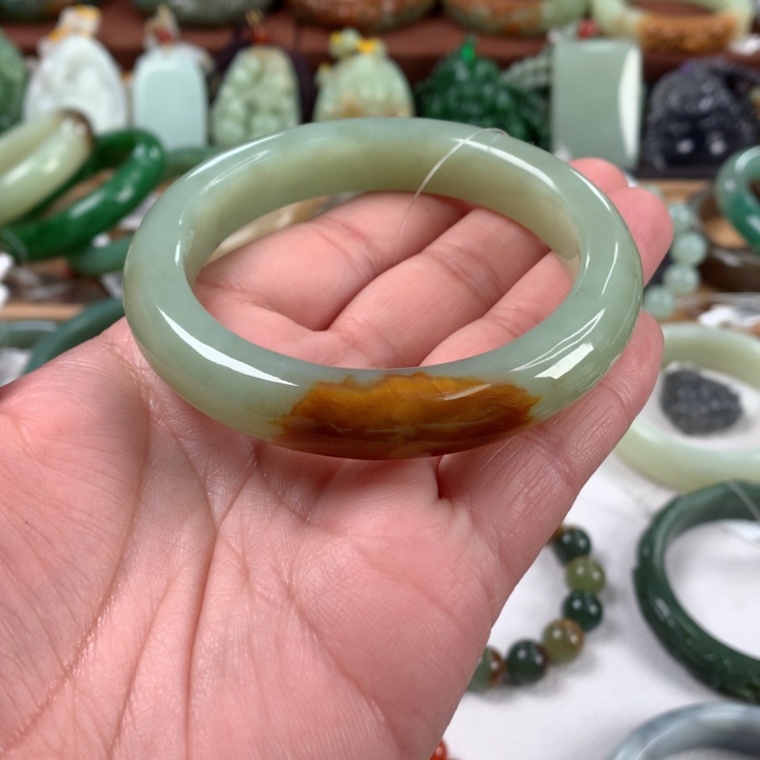 和田玉手镯未镶嵌58口径