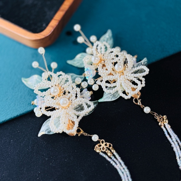 weixiang/薇香035纯手工轻奢高奢高级感原创流苏重工掰掰夹