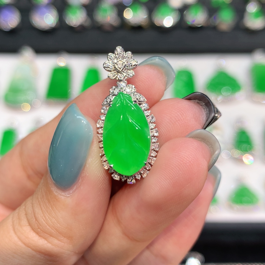 翡翠18K金镶嵌吊坠(不含链)