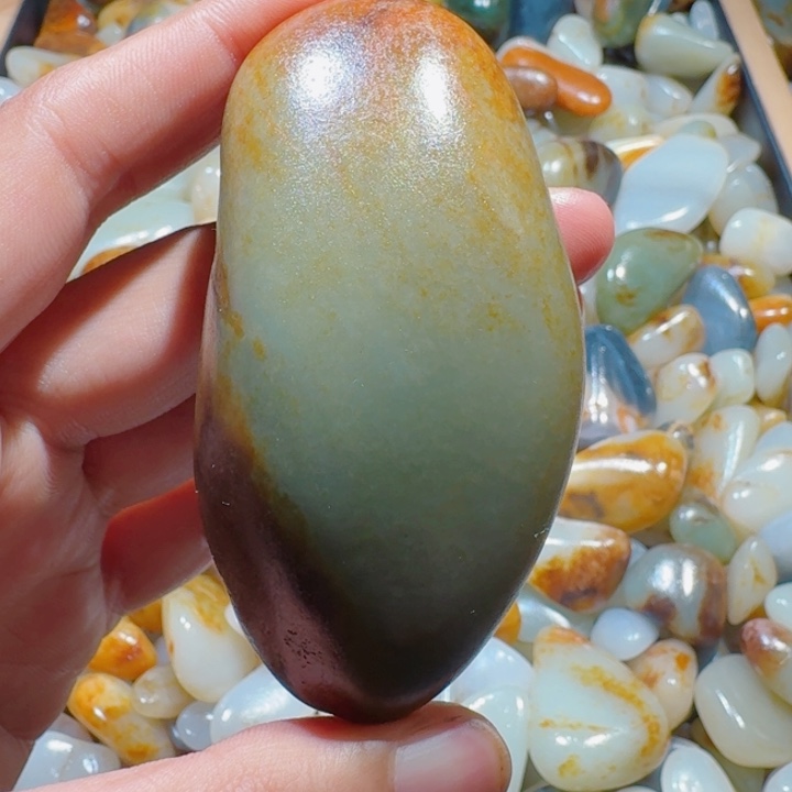 和田玉未镶嵌挂件140克