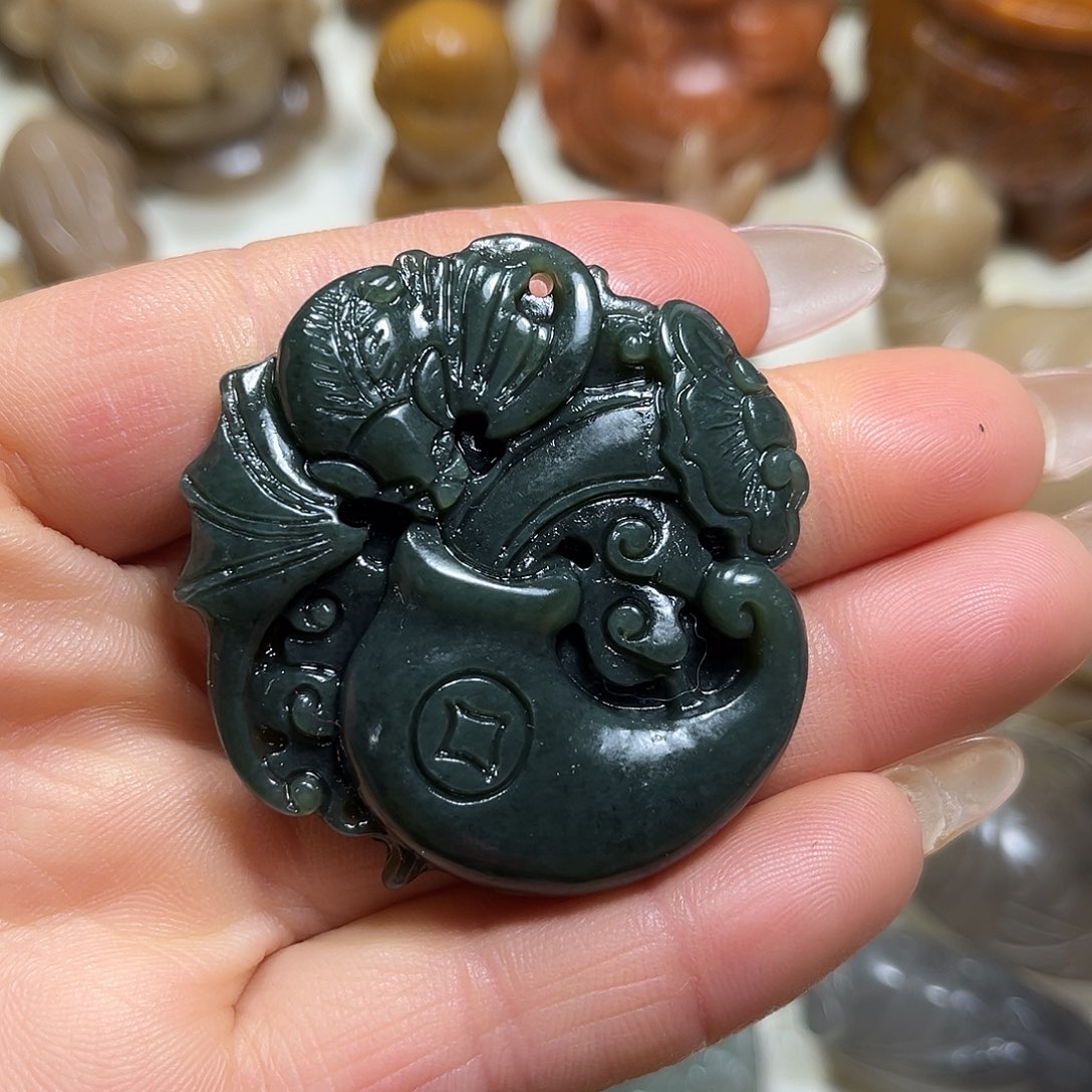 白玉菩提吊坠白玉菩提吊坠