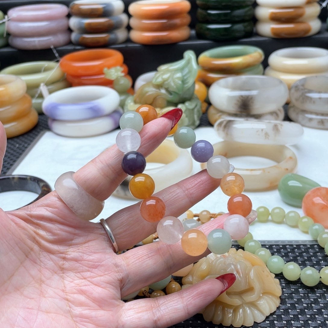 石英质玉手镯未镶嵌