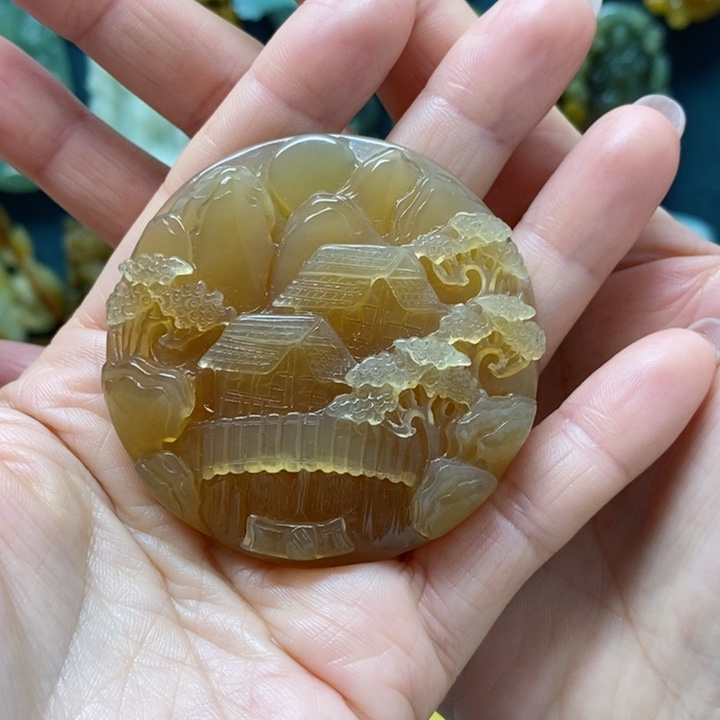 蛇纹石玉挂件未镶嵌