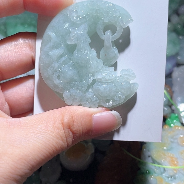 颈饰未镶嵌翡翠天