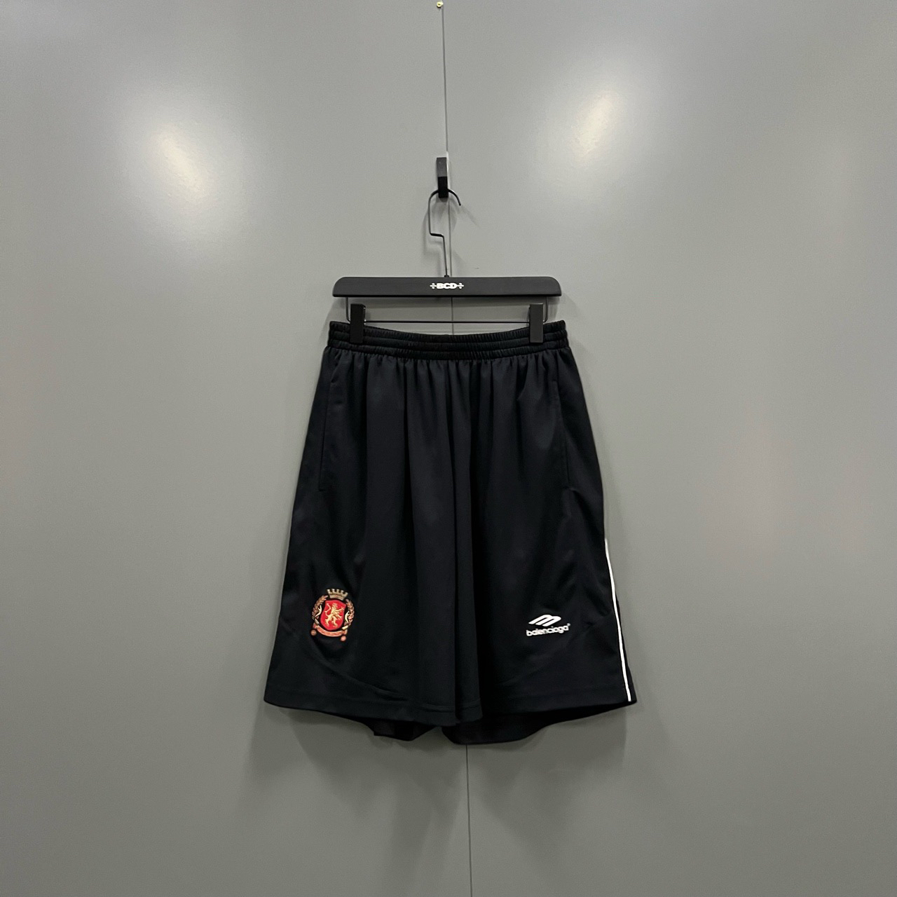 95新 Balenciaga/巴黎世家 （bb）206 徽标刺繡logo短裤 S码/005239