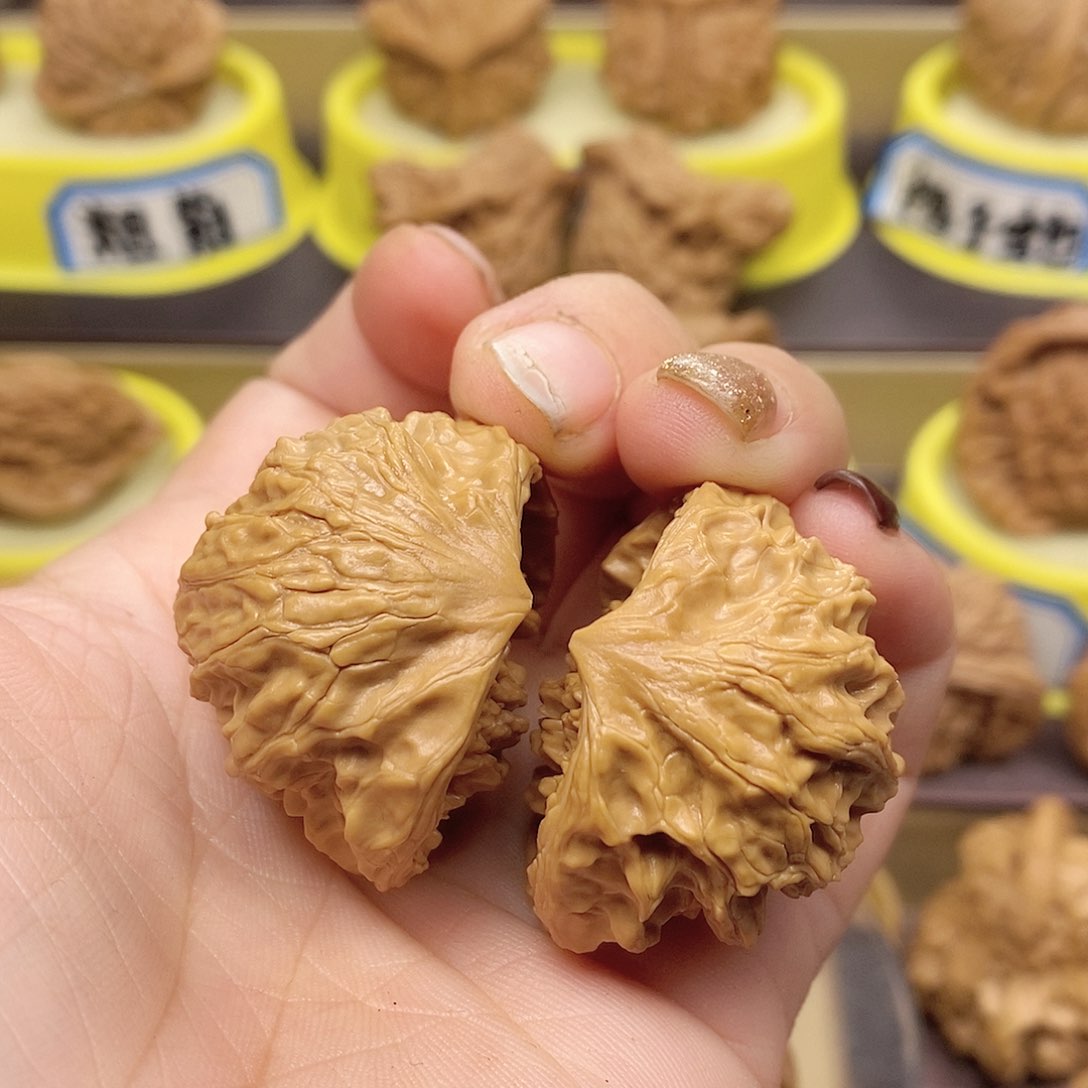 文玩核桃吊坠赵*镜蛇王