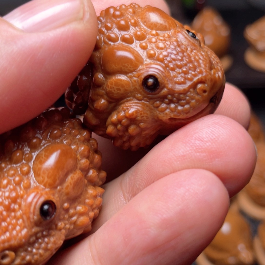 橄榄核手串/手链小疙瘩金蝉3.5左右手球一对