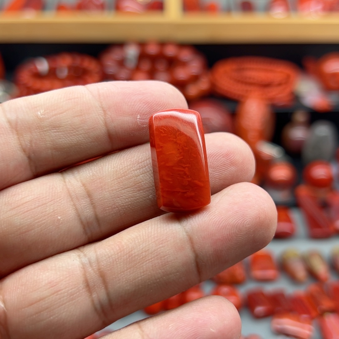 南红玛瑙配饰未镶嵌