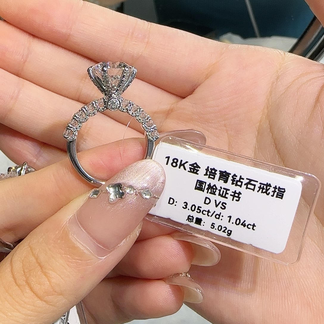 18K金镶嵌实验室培育钻石嗨*3卡蕾丝白 11