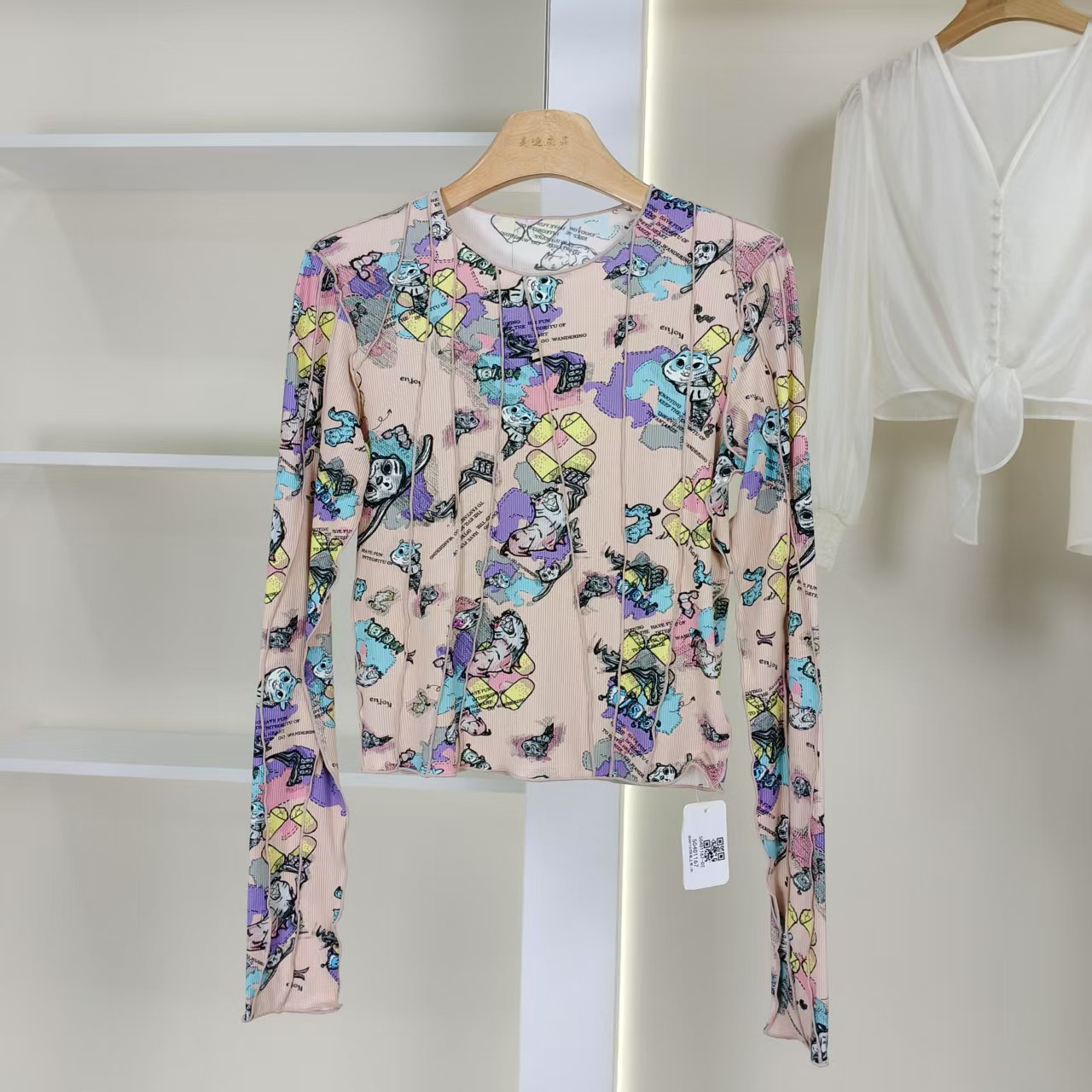 麦迪尚品【荷BL】50401167 简约时尚印花T恤春季女装专柜撤柜