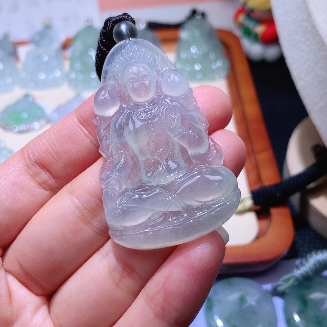 颈饰未镶嵌翡翠渡母