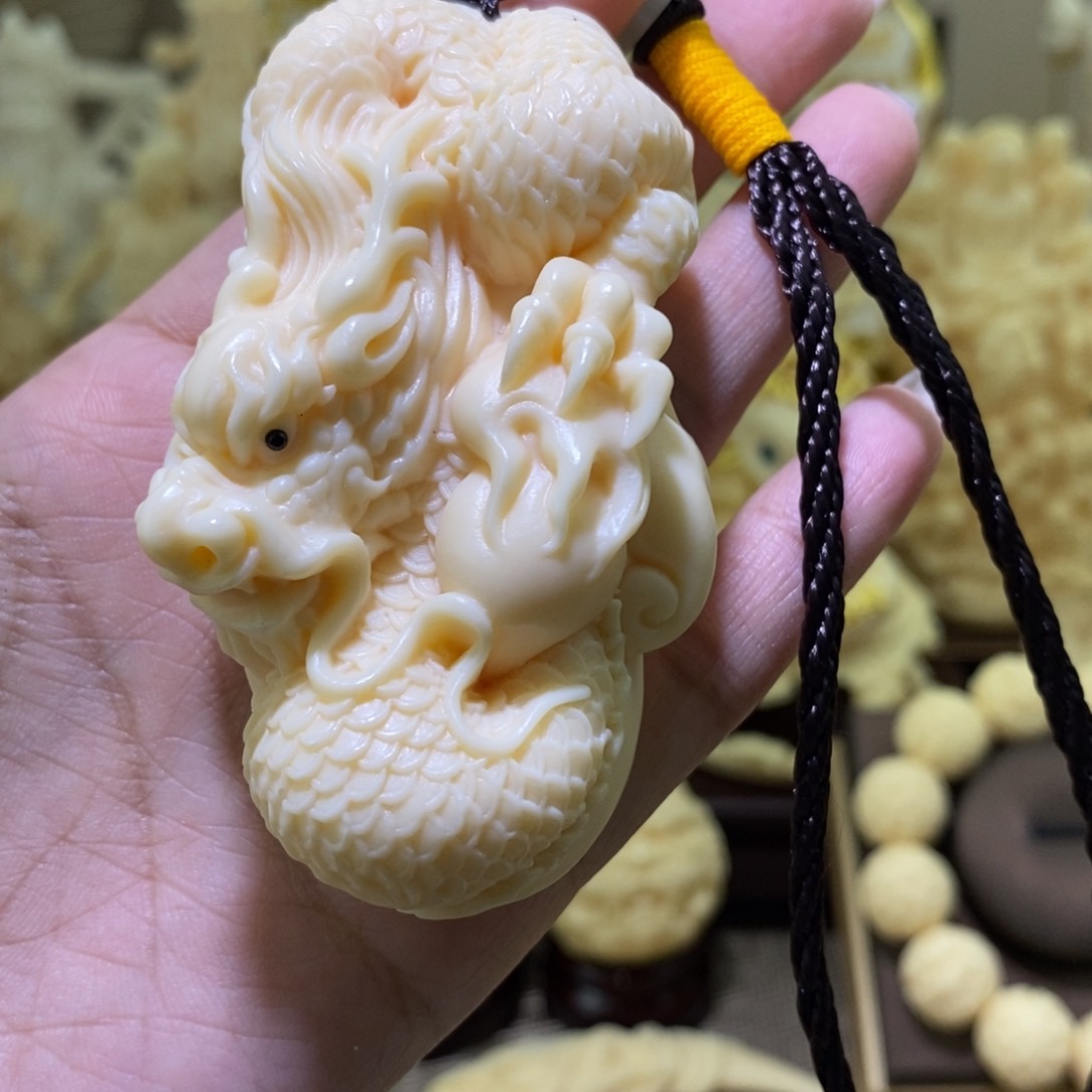 菩提根/象牙果把件象牙果盘龙戏珠
