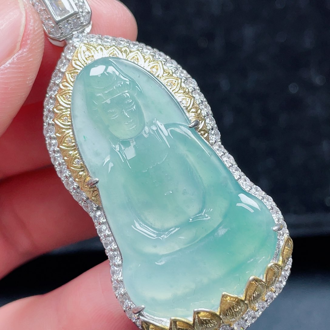 翡翠颈饰未镶嵌10，