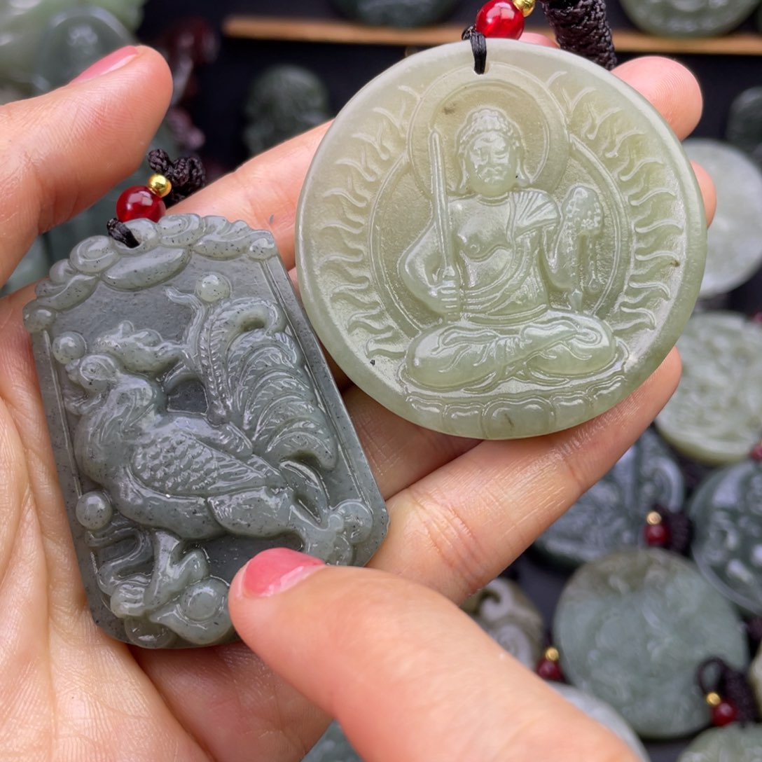 和田玉颈饰未镶嵌