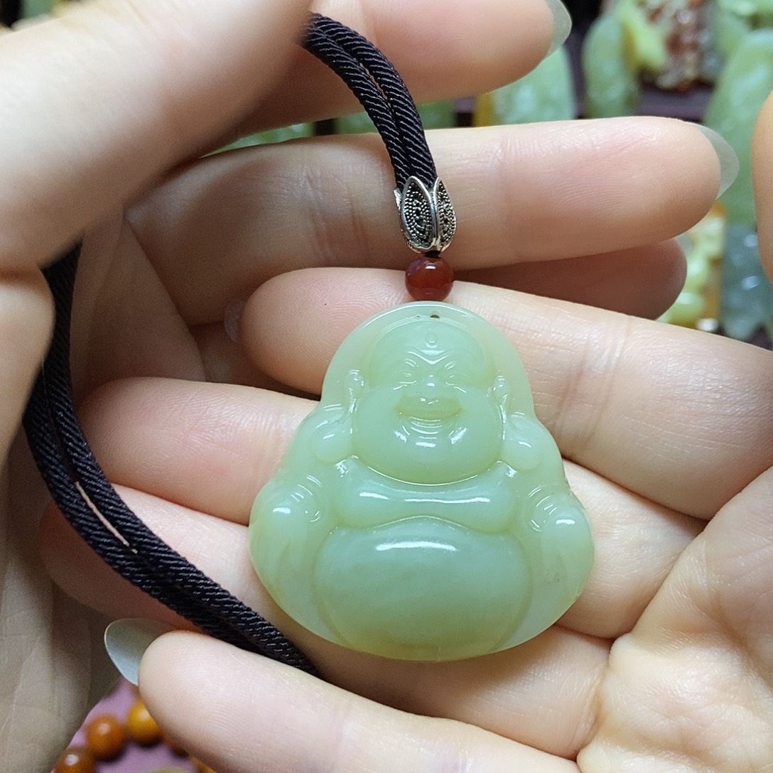 岫玉未镶嵌吊坠(赠链)