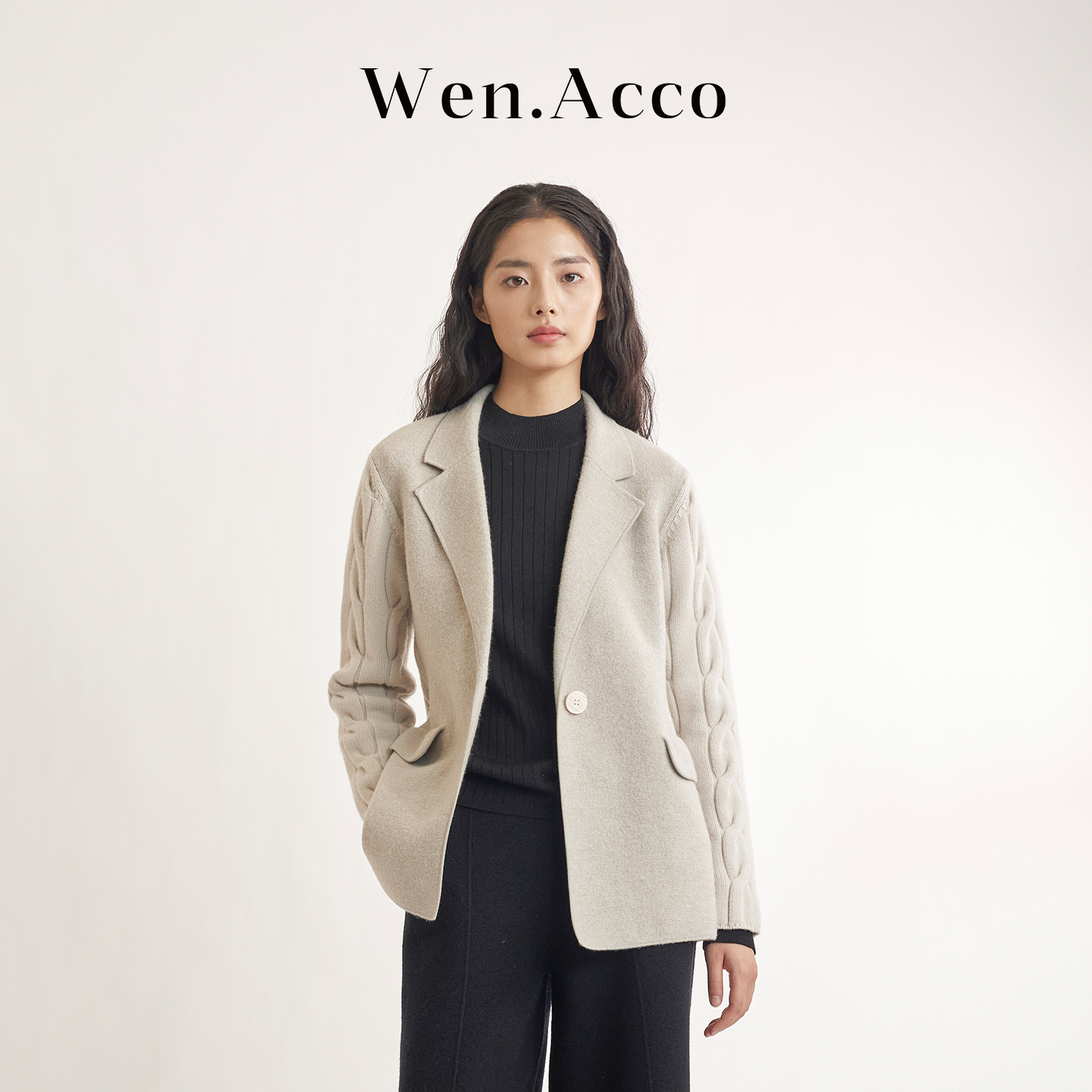 【白沙】强缩绒双拼绞花针织羊毛西装时尚翻领通勤毛呢外套KM072