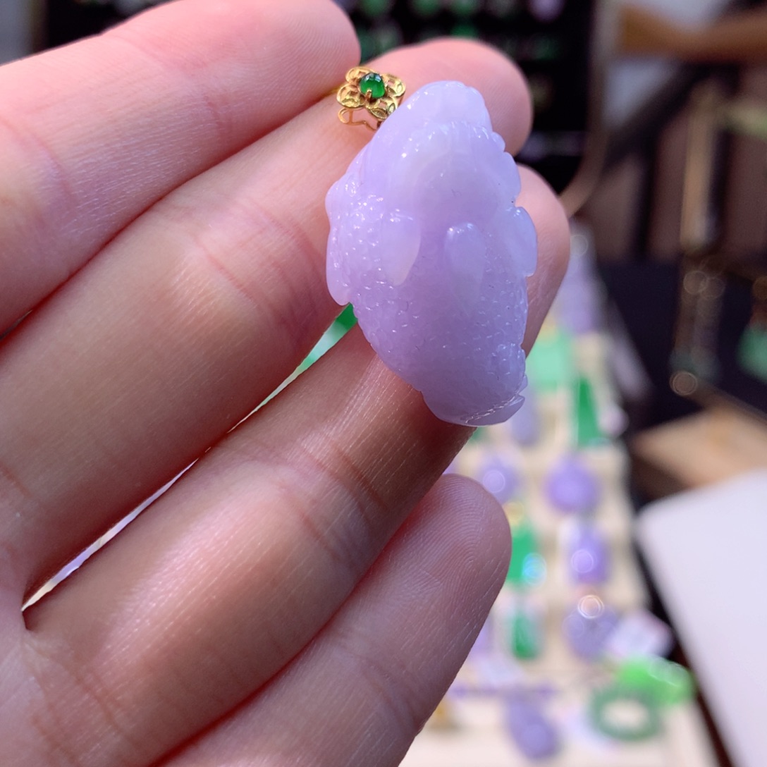 翡翠颈饰18K金镶嵌翡翠