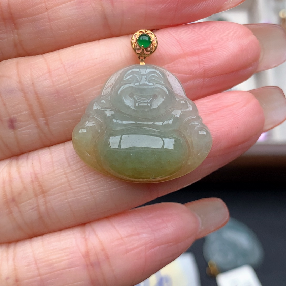 18K金镶嵌挂件翡翠