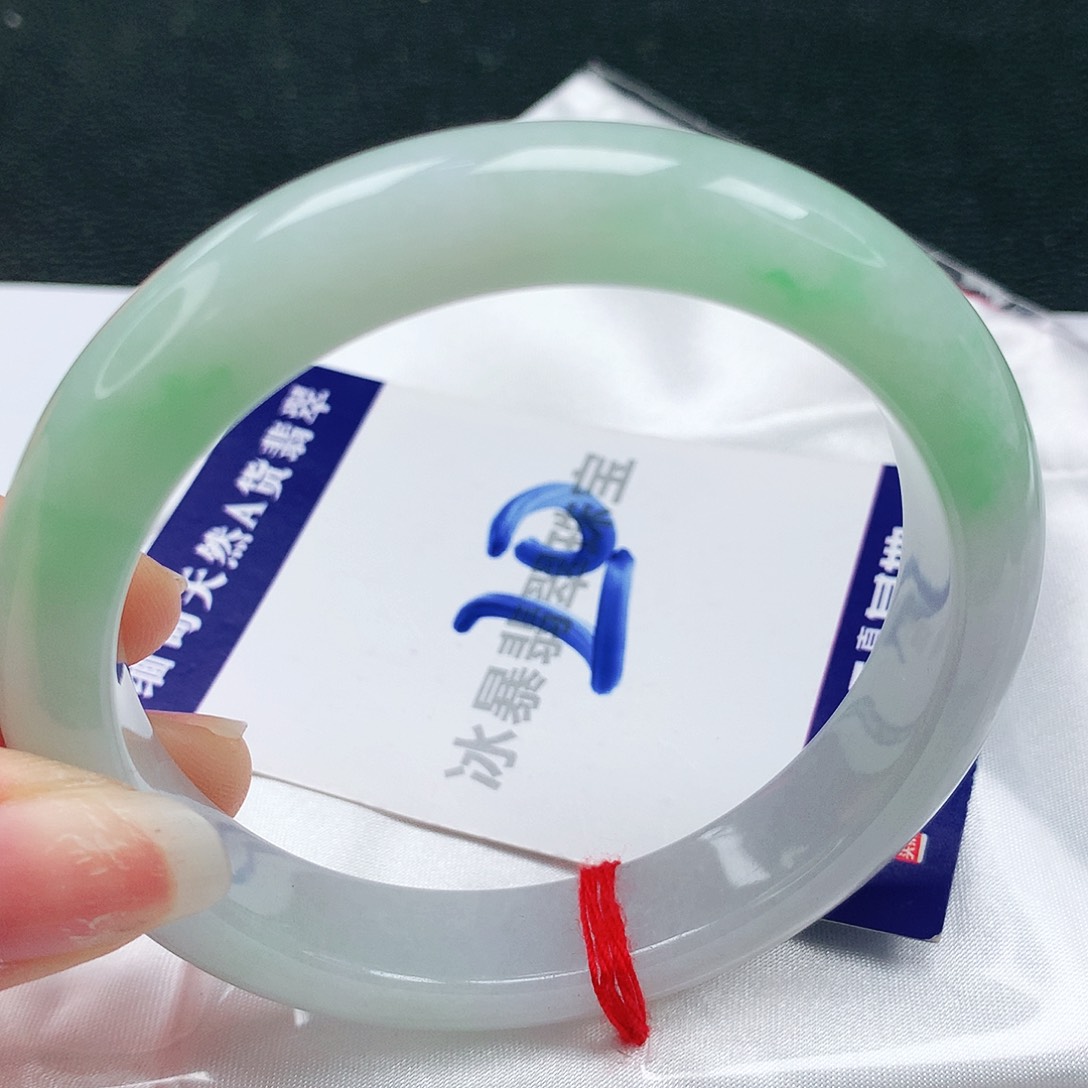 翡翠手镯未镶嵌缅甸天然a货翡翠