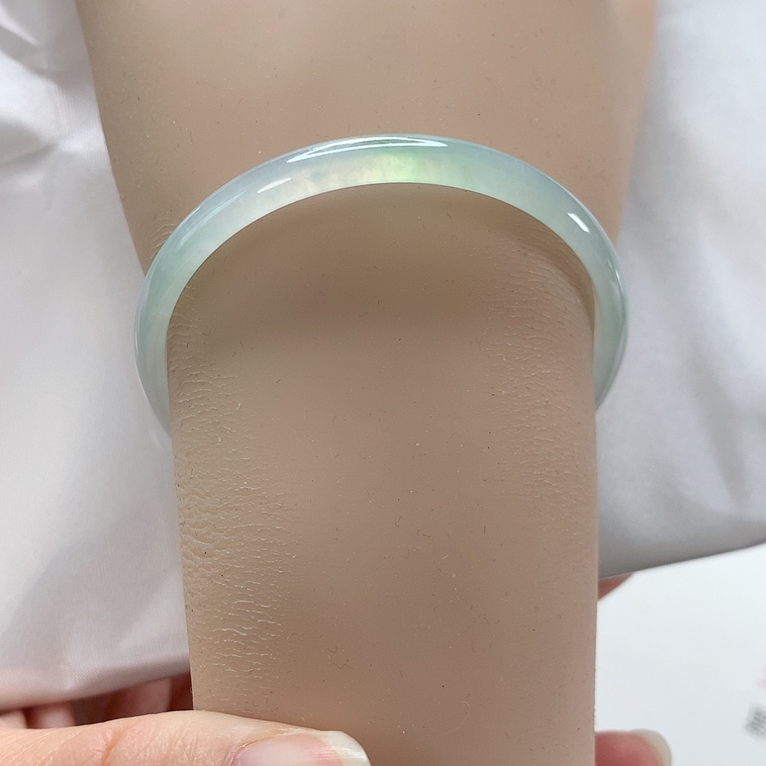 翡翠手镯未镶嵌①⑥⑥