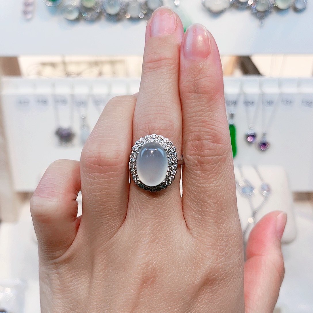 痴****岫玉银S925镶嵌戒指