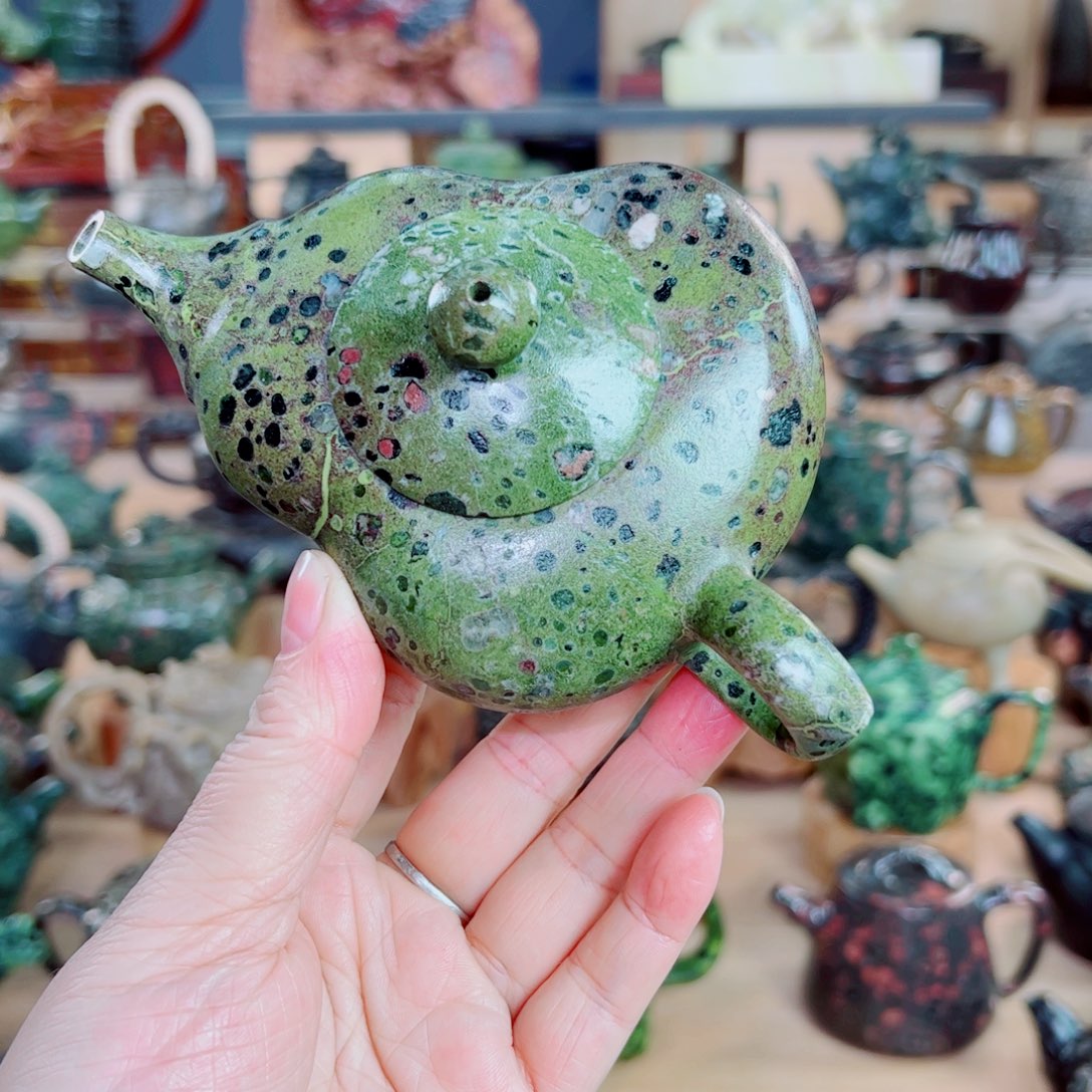 天然石材手工雕刻Z***傅