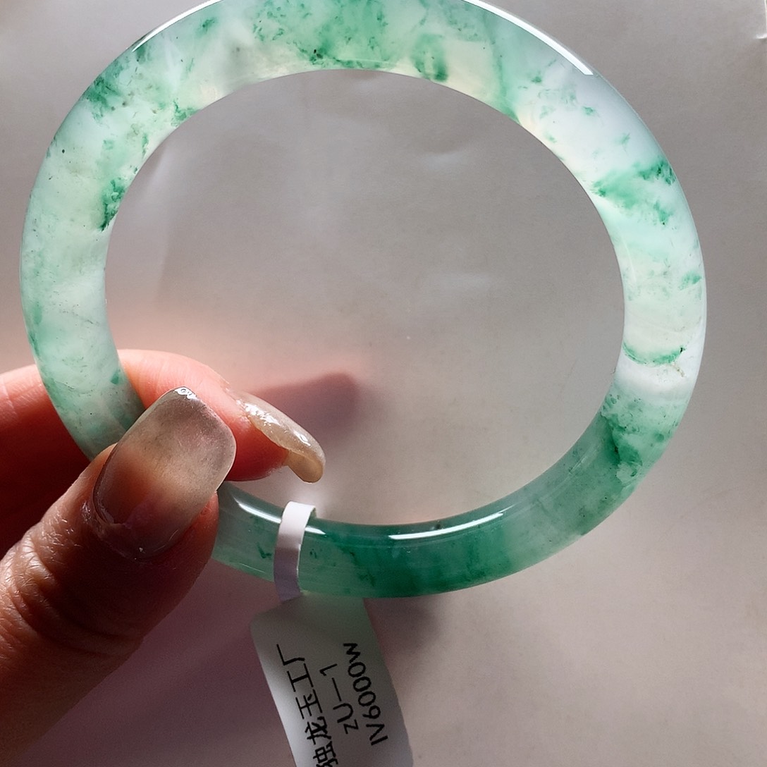 石英质玉手镯未镶嵌莓**肺