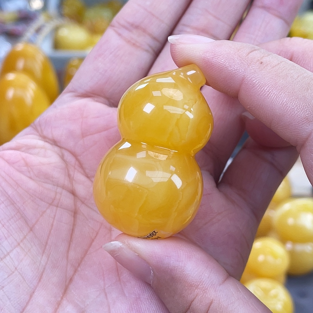 琥珀未镶嵌珠宝奇石h18