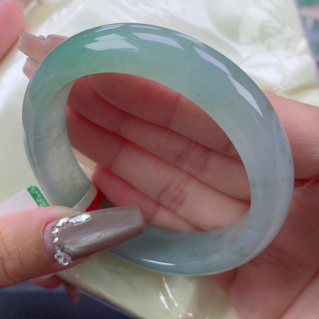 翡翠手镯未镶嵌5455正圈